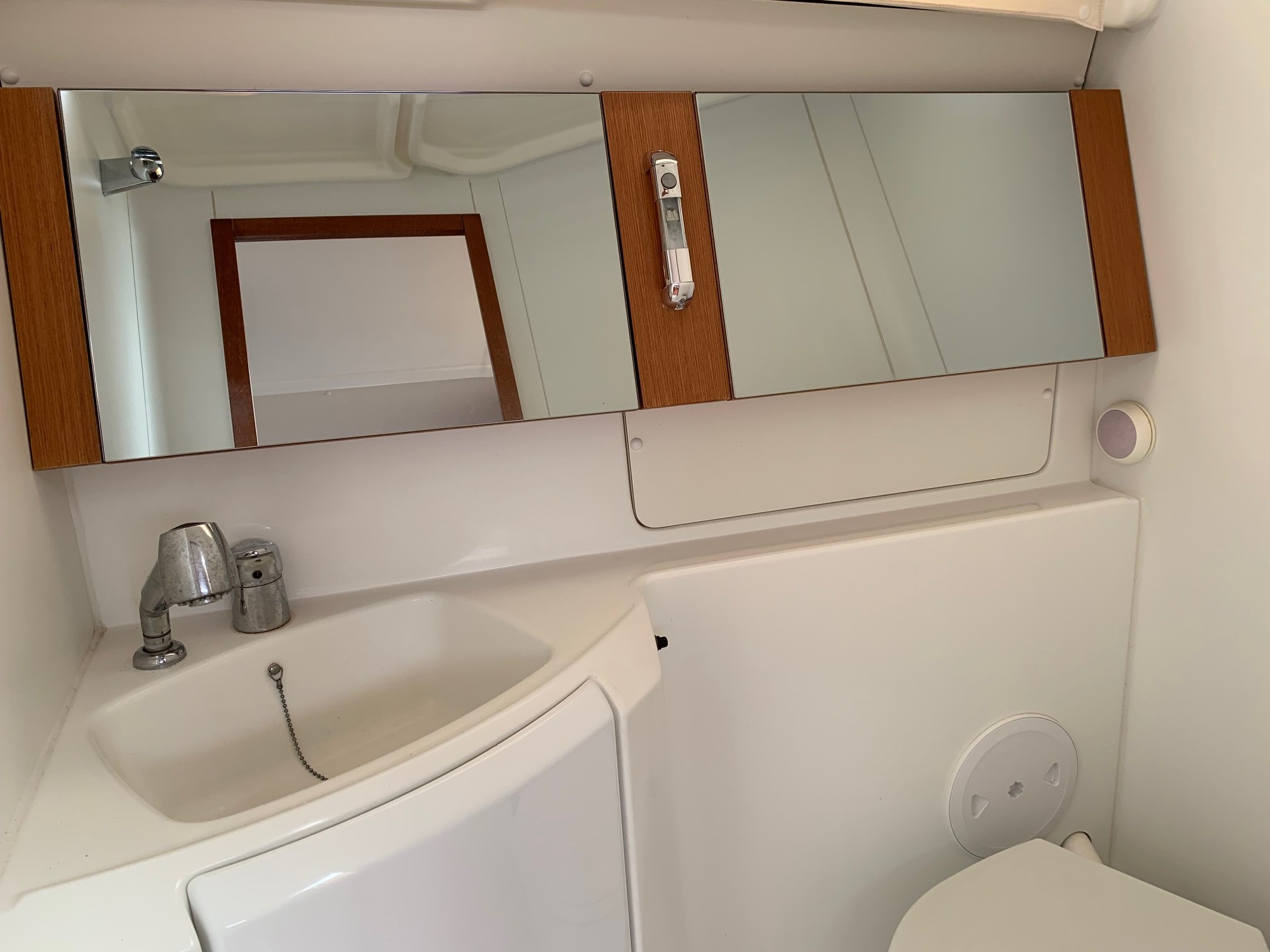 slider 16 Beneteau Oceanis 37